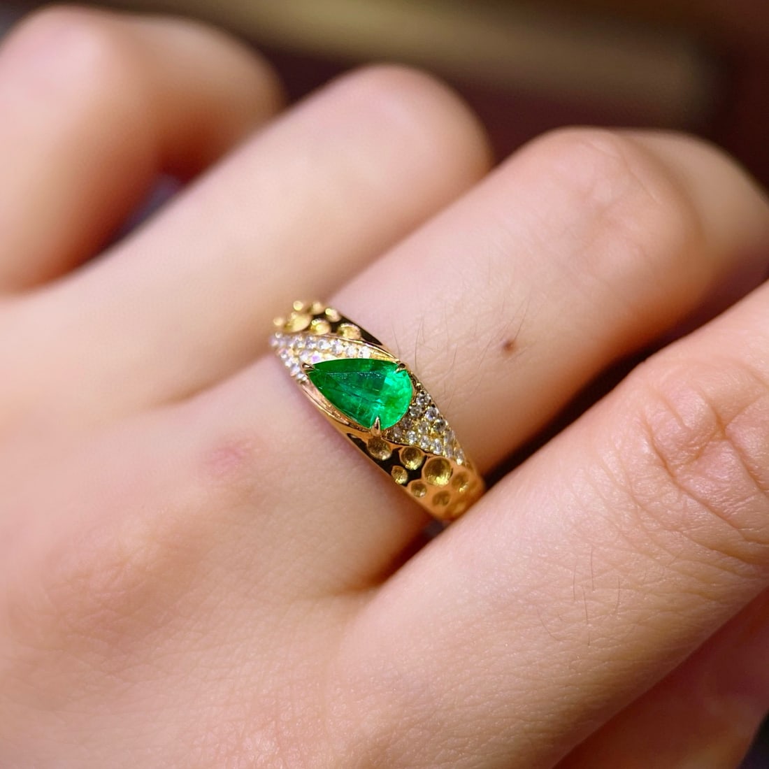 14k Gold 0.75 Ctw Vivid Green Natural Emerald & Diamond Ring - 6