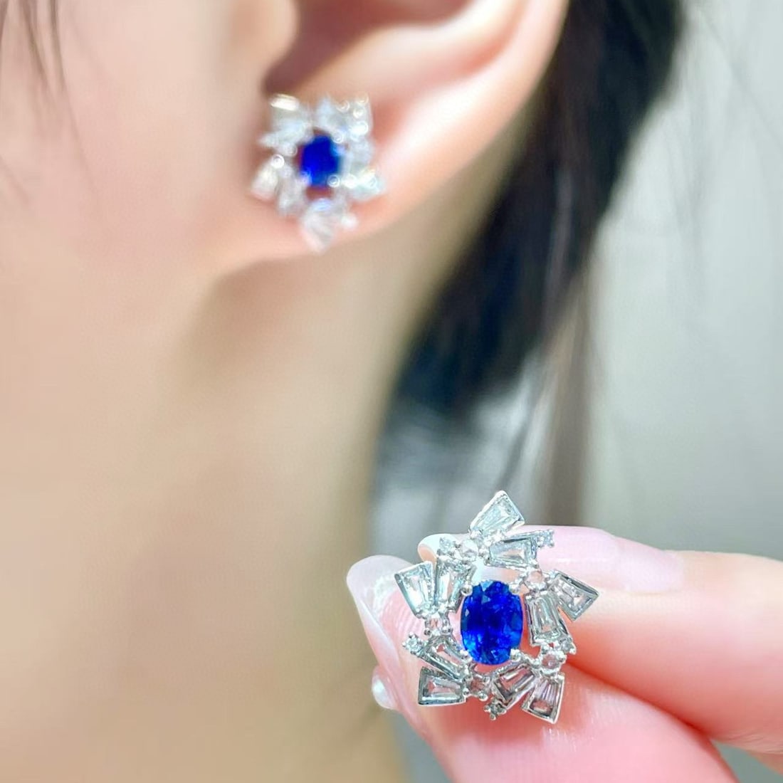 14k Gold 0.8 Ct Natural Sapphire & Sapphire Earrings - 6