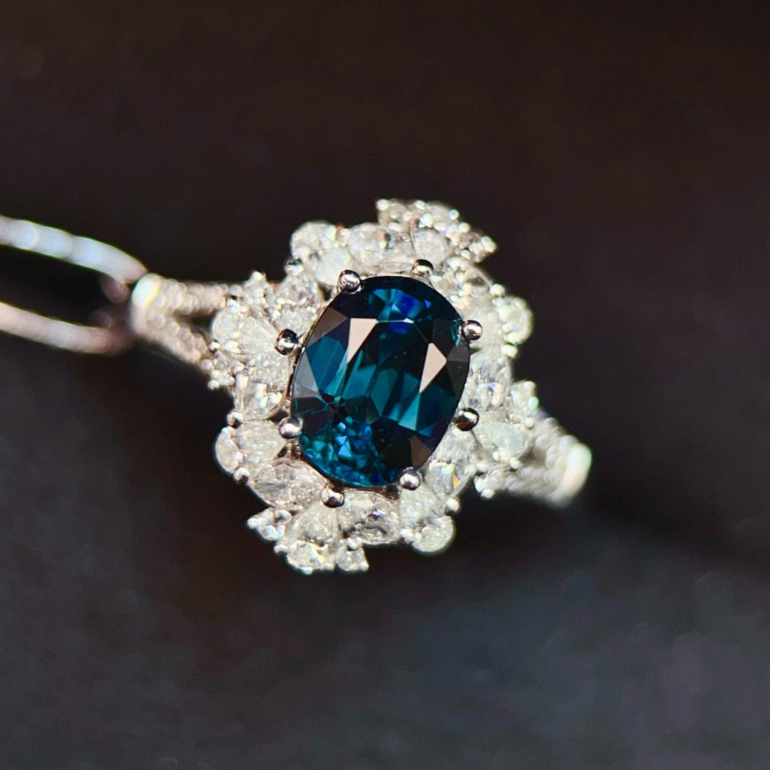 14k Gold 1.90 Ctw Natural Sapphire & Diamond Ring - 3
