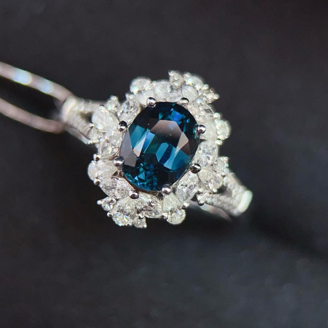14k Gold 1.90 Ctw Natural Sapphire & Diamond Ring - 5