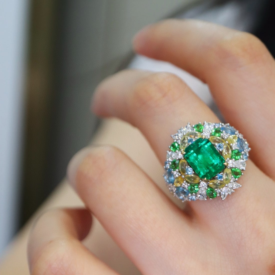 14k Gold 2.55 Ctw Vivid Green Natural Emerald & Diamond Ring - 3