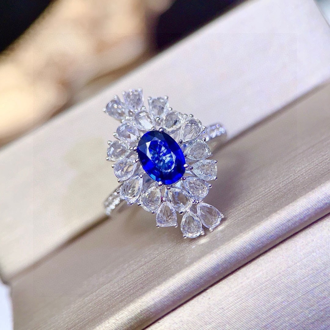 14k Gold 2.72 Ctw Natural Sapphire & Sapphire Ring: Ref:231054053 // gold content:14k gold // ring size:7. 25us // // main gemstone:sapphire // shape:oval // carat weight:0. 95ct // color:blue // treatment:natural // // adjacent gemstone 2 : sapphire