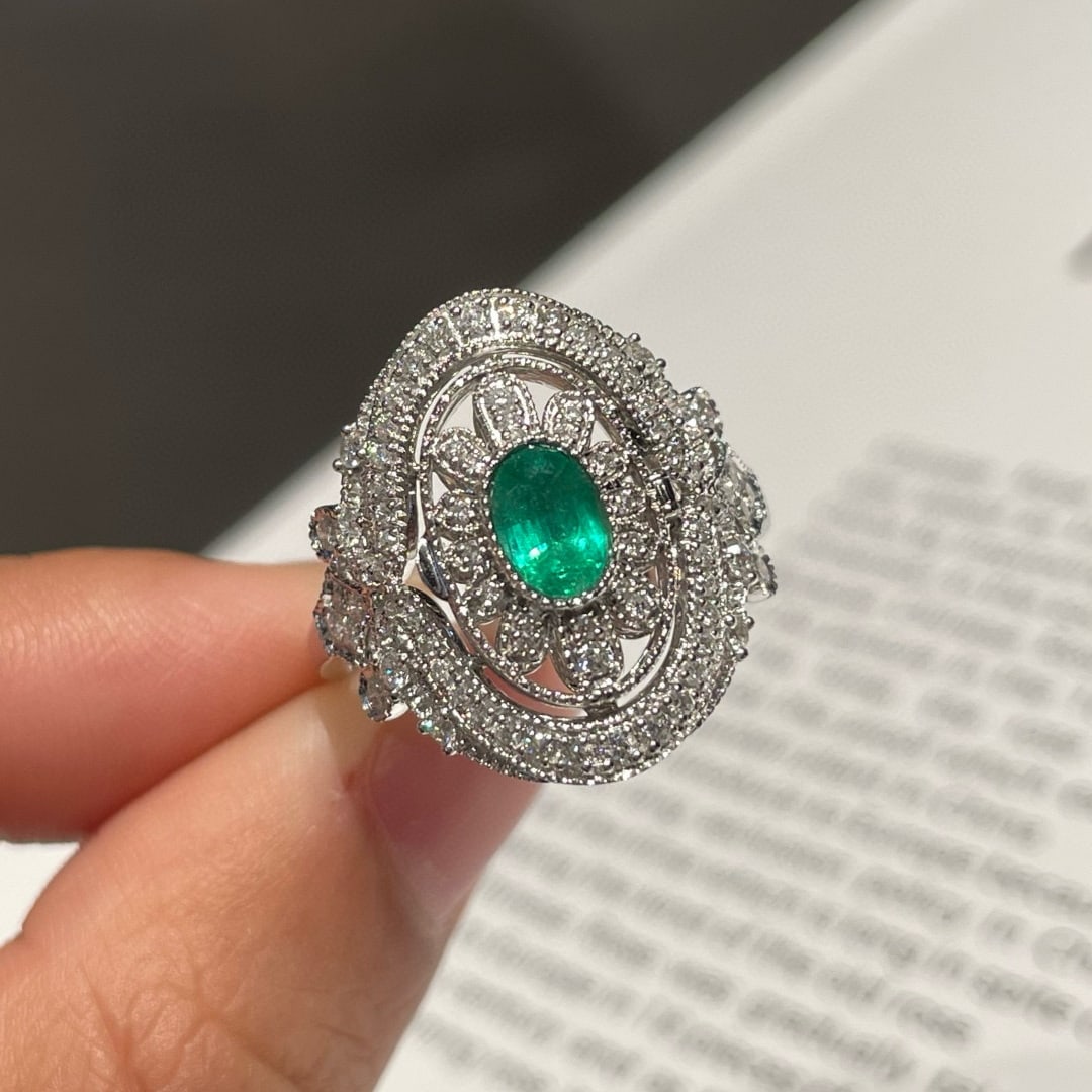 14k Gold 0.5 Ct Natural Emerald & Diamond Ring: Ref:231054057 // gold content:14k gold // ring size:7. 25us // // main gemstone:emerald // shape:oval // carat weight:0. 5ct // color:green // treatment:natural // // adjacent gemstone 2 : diamond //