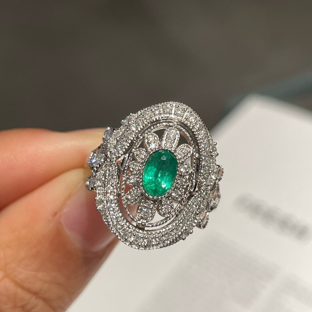 14k Gold 0.5 Ct Natural Emerald & Diamond Ring - 2