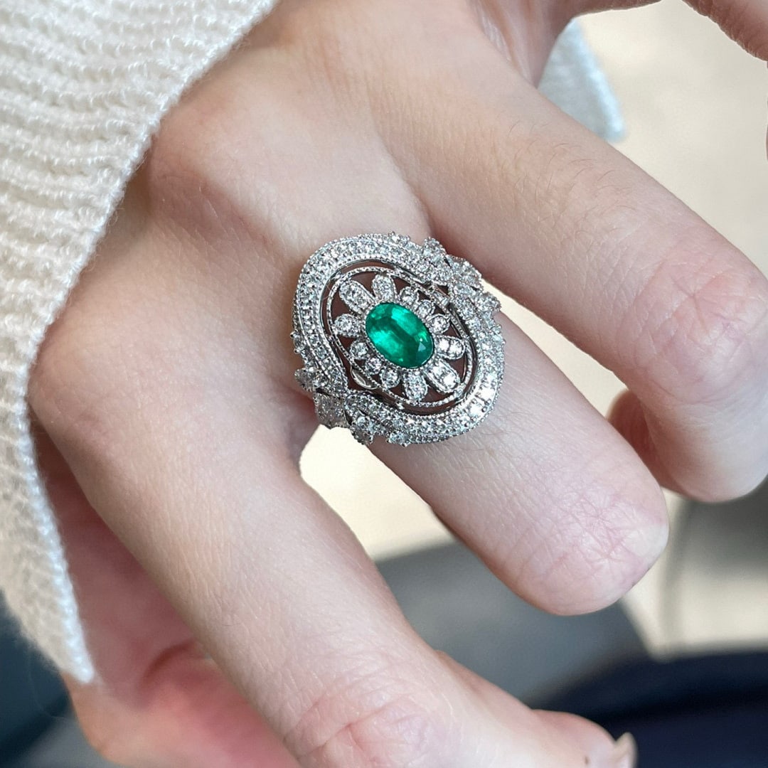 14k Gold 0.5 Ct Natural Emerald & Diamond Ring - 6