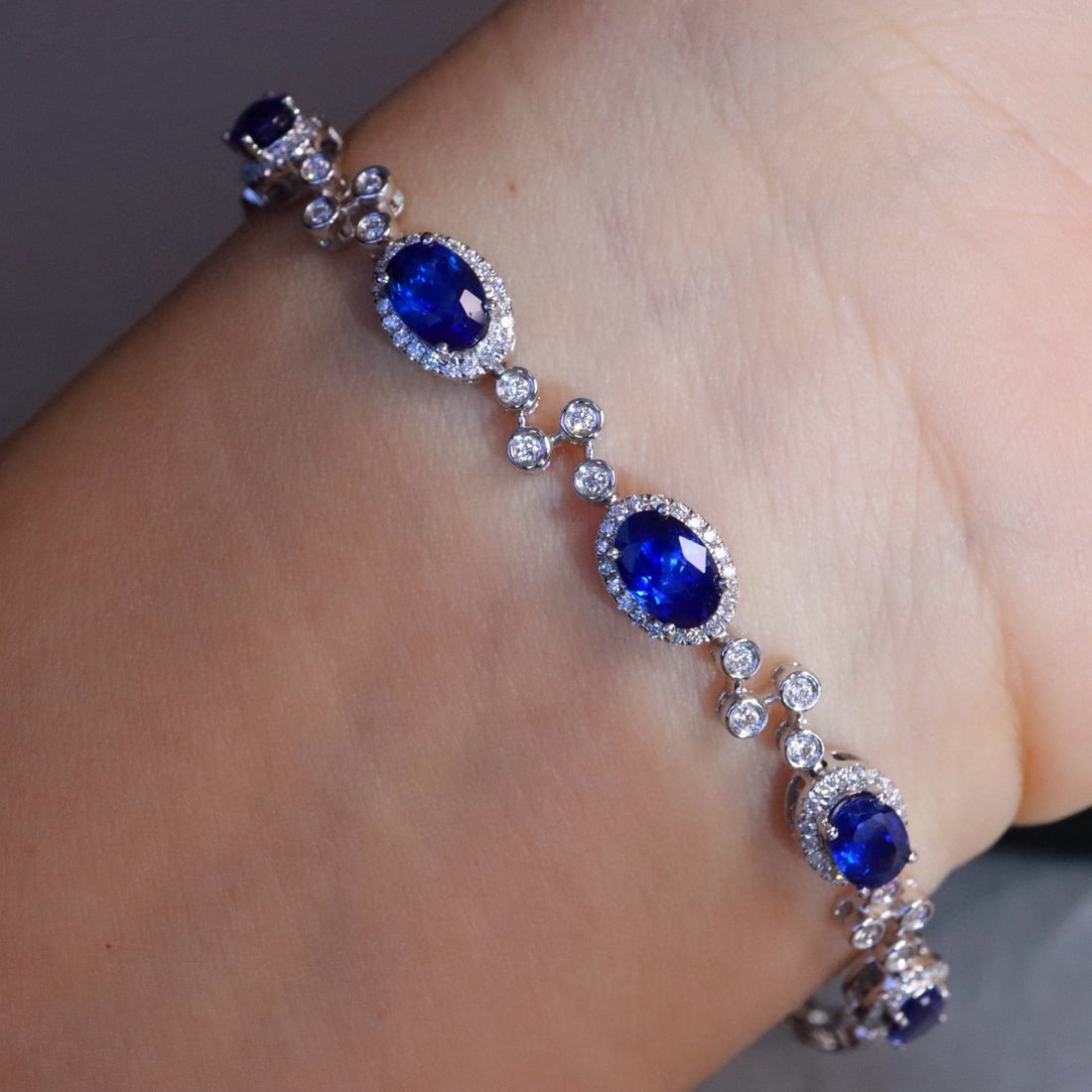 14k Gold 4.53 Ctw Natural Sapphire & Diamond Bracelet - 4