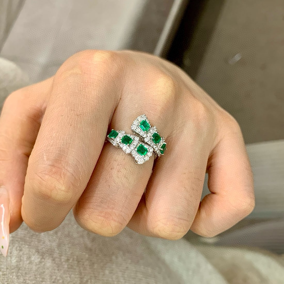 14k Gold 1.58 Ctw Vivid Green Natural Emerald & Diamond Ring - 2