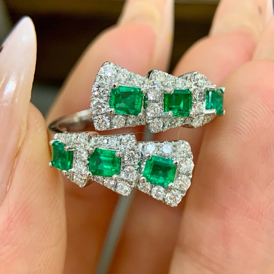 14k Gold 1.58 Ctw Vivid Green Natural Emerald & Diamond Ring - 3