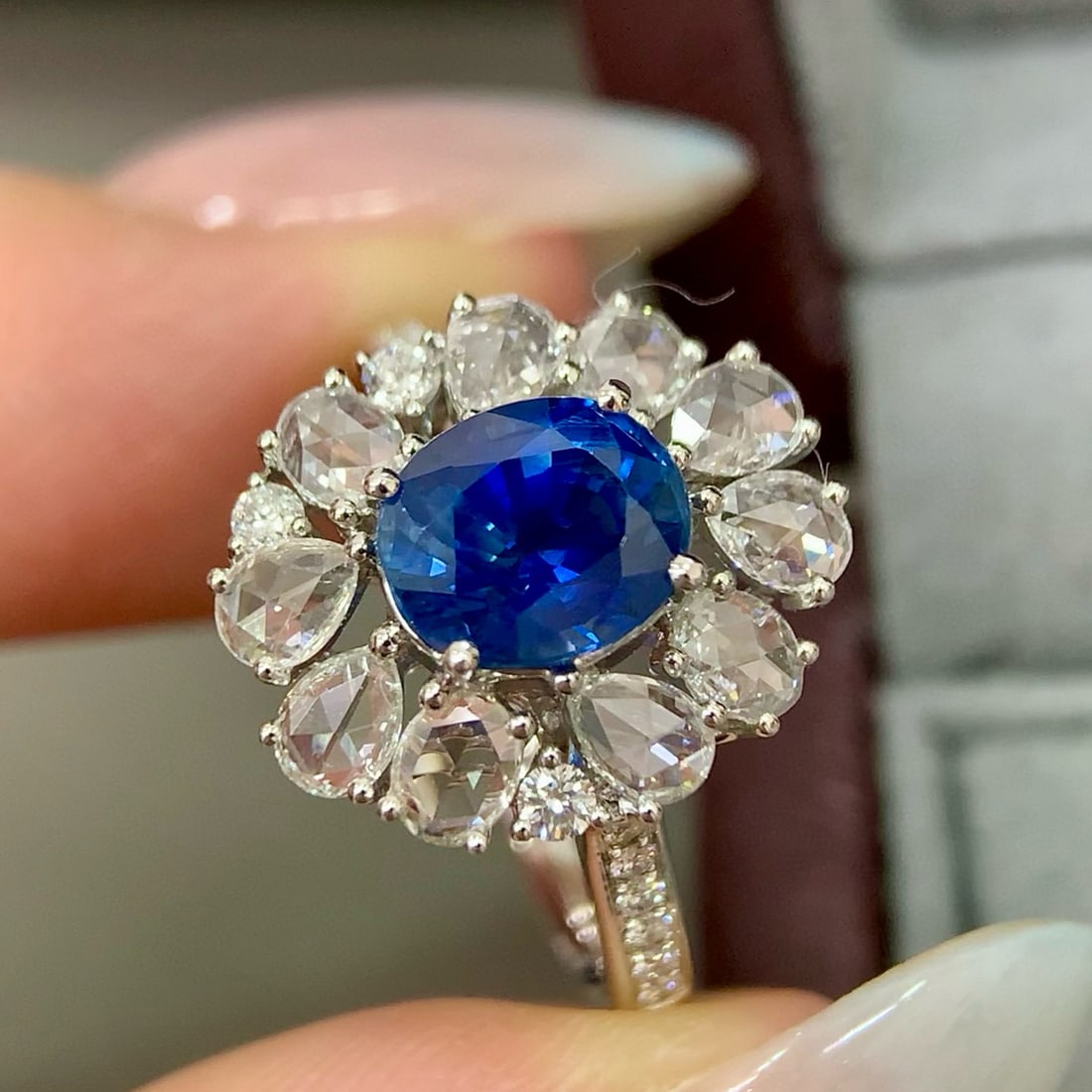 14k Gold 2.50 Ctw Vivid Blue Natural Sapphire & Diamond Ring - 5