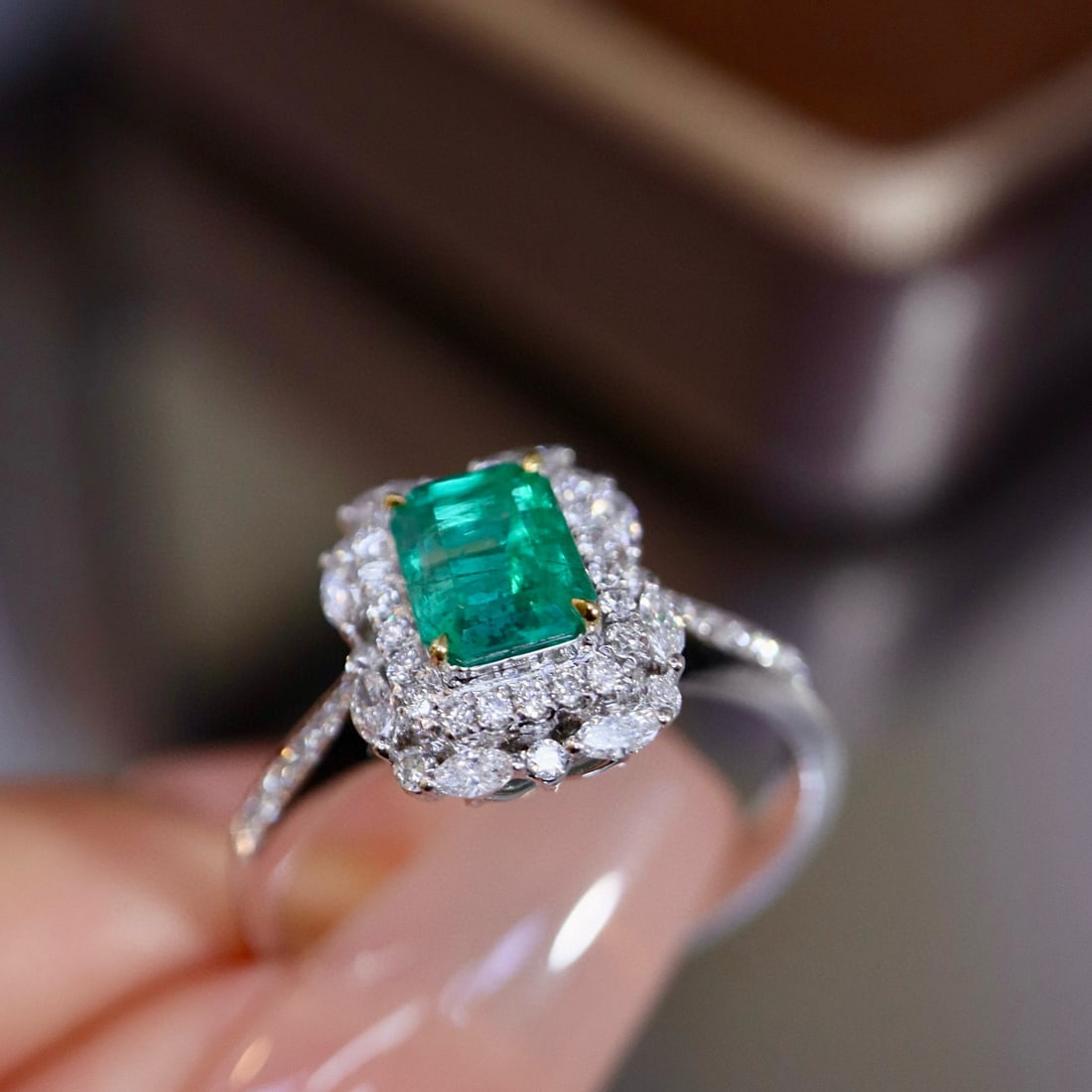 14k Gold 1.27 Ctw Natural Emerald & Diamond Ring - 8