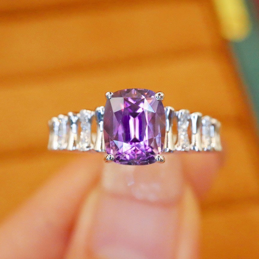 14k Gold 2.09 Ctw Natural Spinel & Diamond Ring: Ref:231054098 // gold content:14k gold // ring size:7. 25us // // main gemstone:spinel // shape:cushion // carat weight:2. 04ct // color:purple // treatment:natural // // adjacent gemstone 2 : diamond