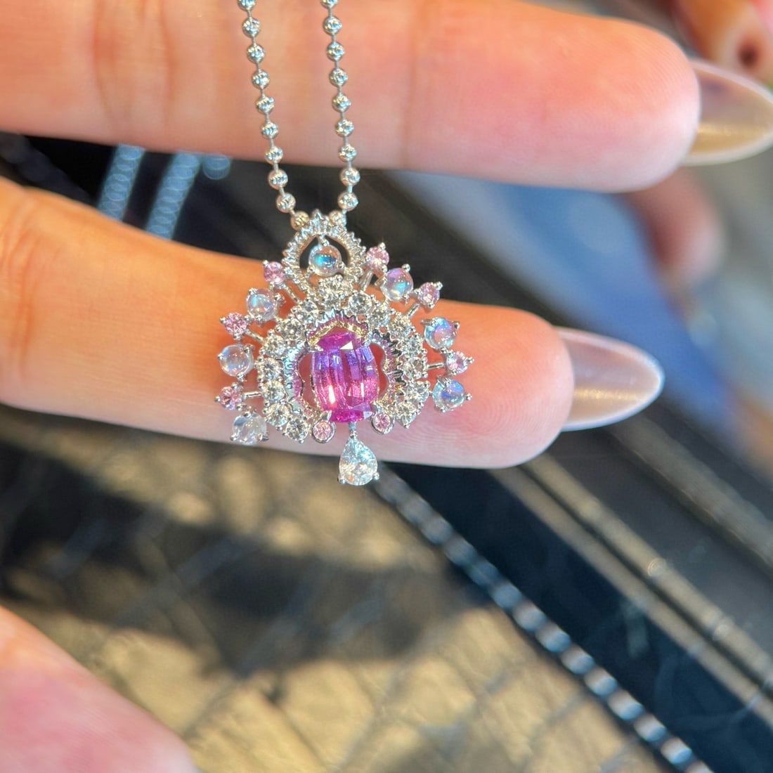 14k Gold 1.98 Ctw Natural Sapphire & Sapphire Pendant( Without Chain ): Ref:231054108 // gold content:14k gold // main gemstone:sapphire // shape:oval // carat weight:1. 17ct // color:pink // treatment:natural // // adjacent gemstone 2 : sapphire // shape:multiply //