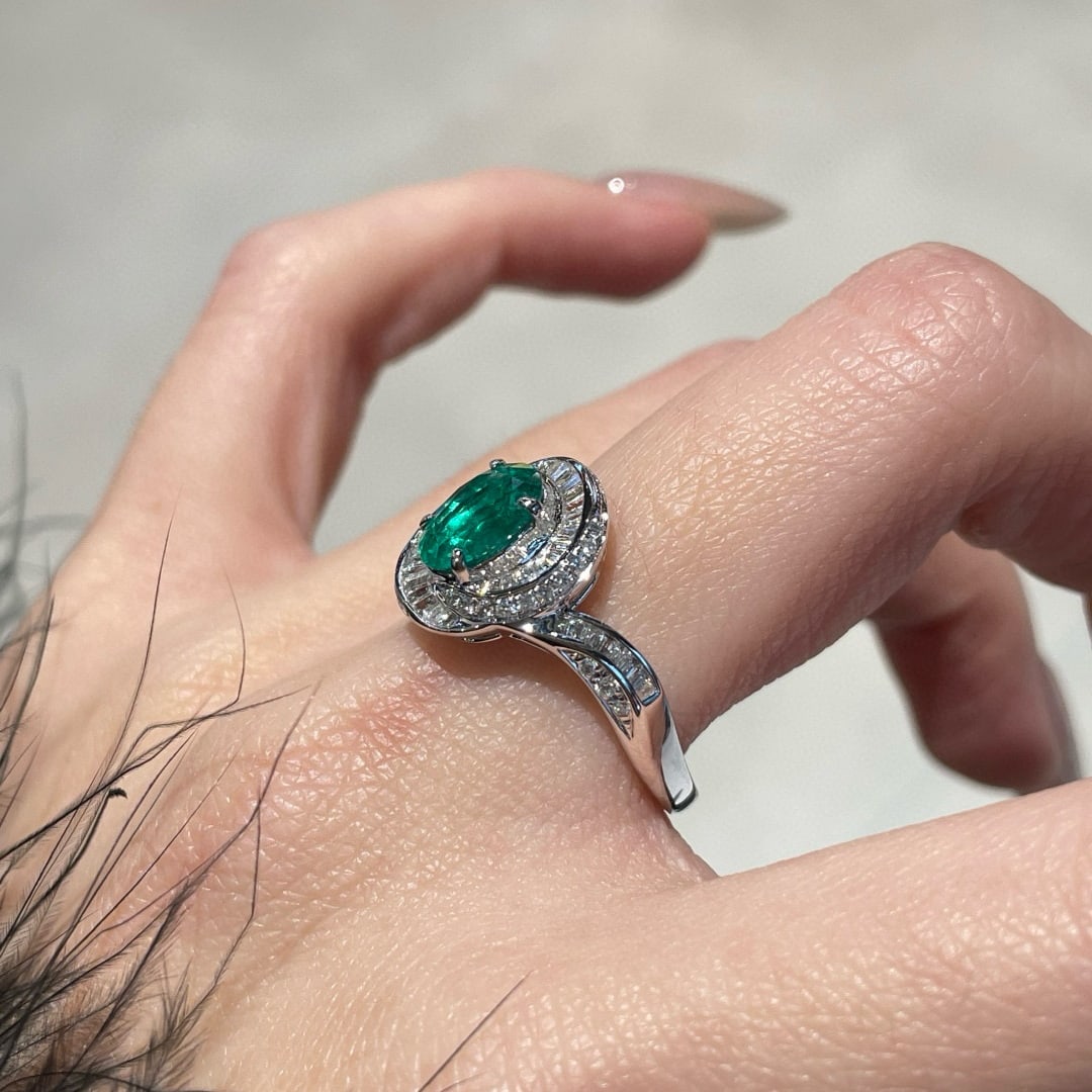 14k Gold 1 Ct Natural Emerald & Diamond Ring - 2
