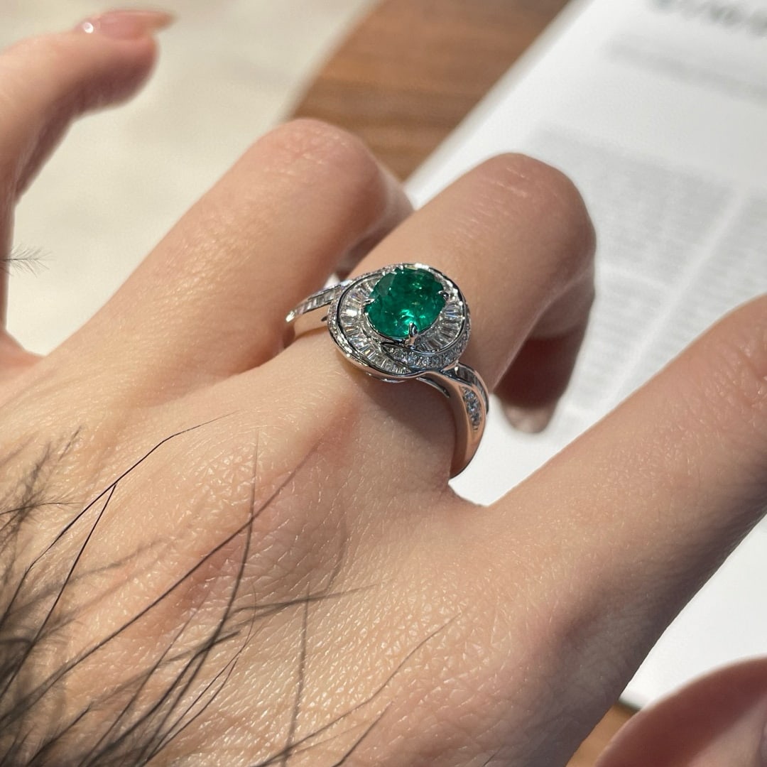 14k Gold 1 Ct Natural Emerald & Diamond Ring - 5