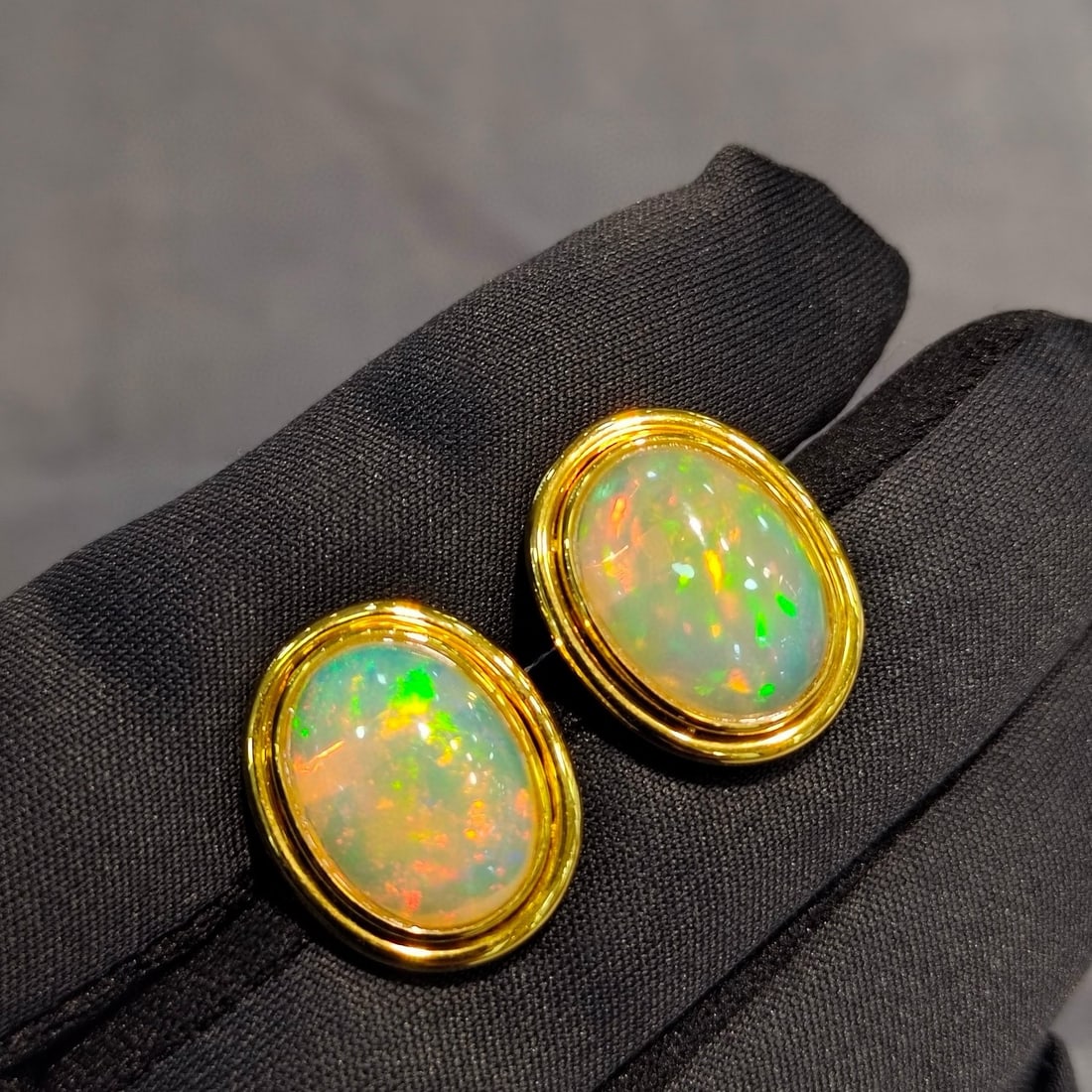 14k Gold 6.43 Ct Natural Opal Earrings - 3