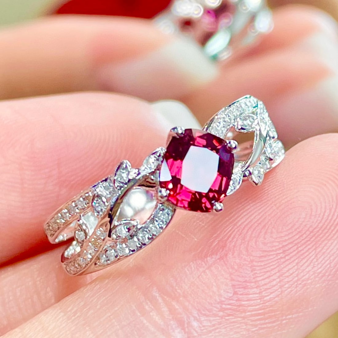 14k Gold 1 Ct Natural Spinel & Diamond Ring - 2