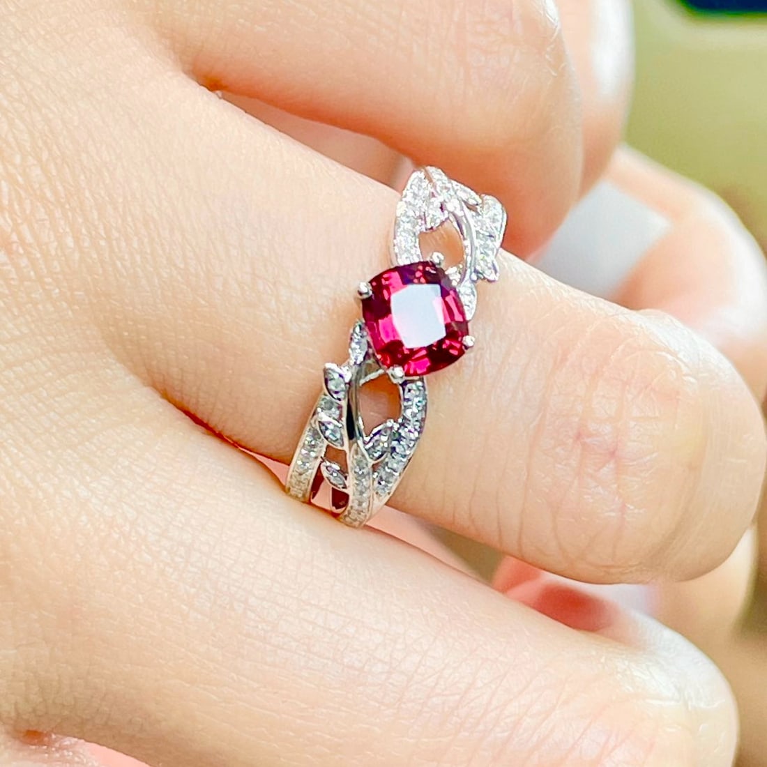 14k Gold 1 Ct Natural Spinel & Diamond Ring - 6