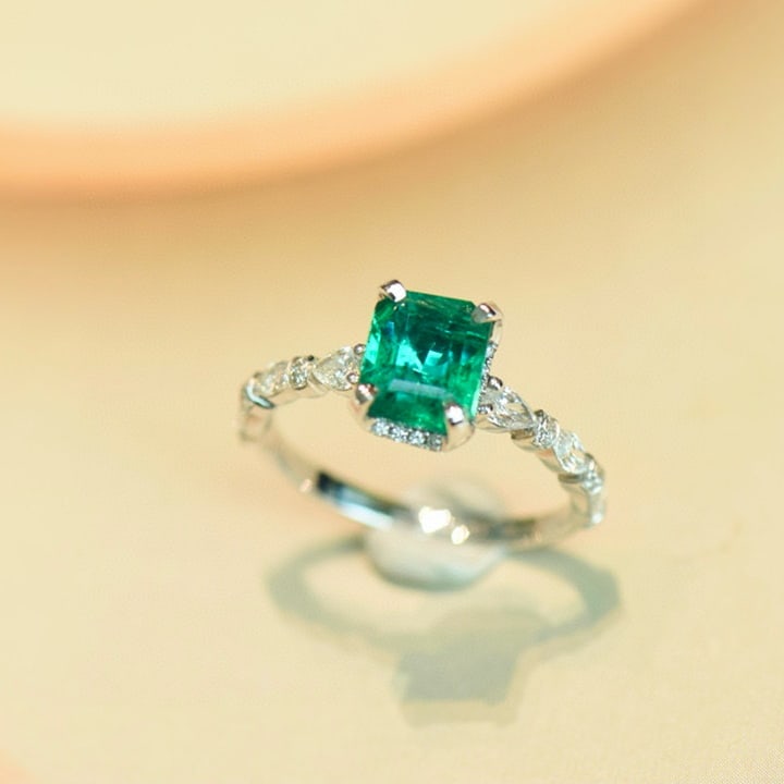 14k Gold 1.83 Ctw Vivid Green Natural Emerald & Diamond Ring - 3