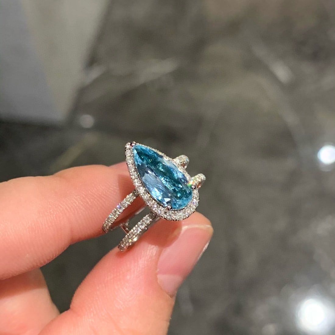 14k Gold 2.13 Ctw Natural Aquamarine & Diamond Ring - 2