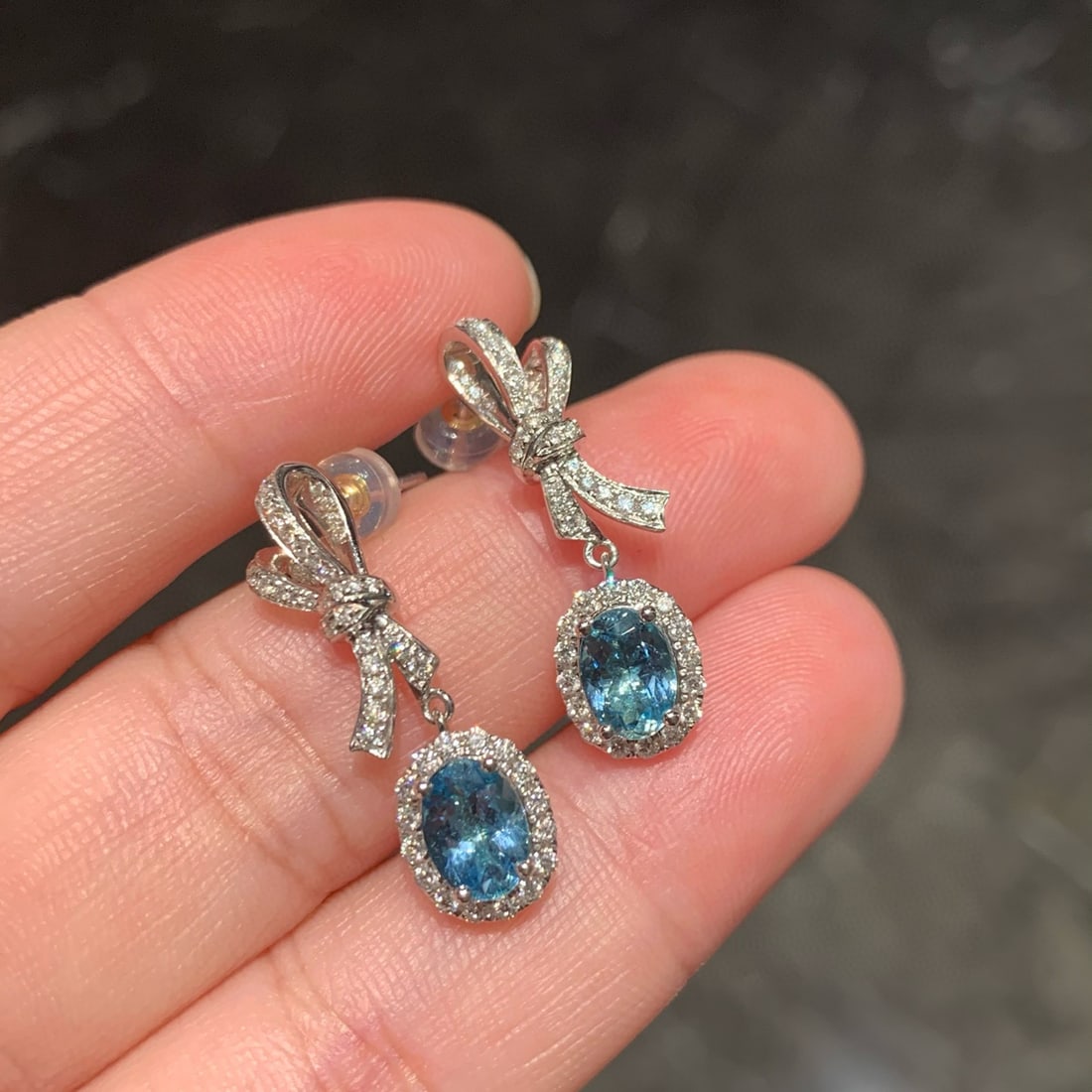 14k Gold 1.93 Ctw Natural Aquamarine & Diamond Earrings: Ref:231054142 // gold content:14k gold // main gemstone:aquamarine // shape:oval // carat weight:1. 33ct // color:blue // treatment:natural // // adjacent gemstone 2 : diamond // shape:round // carat