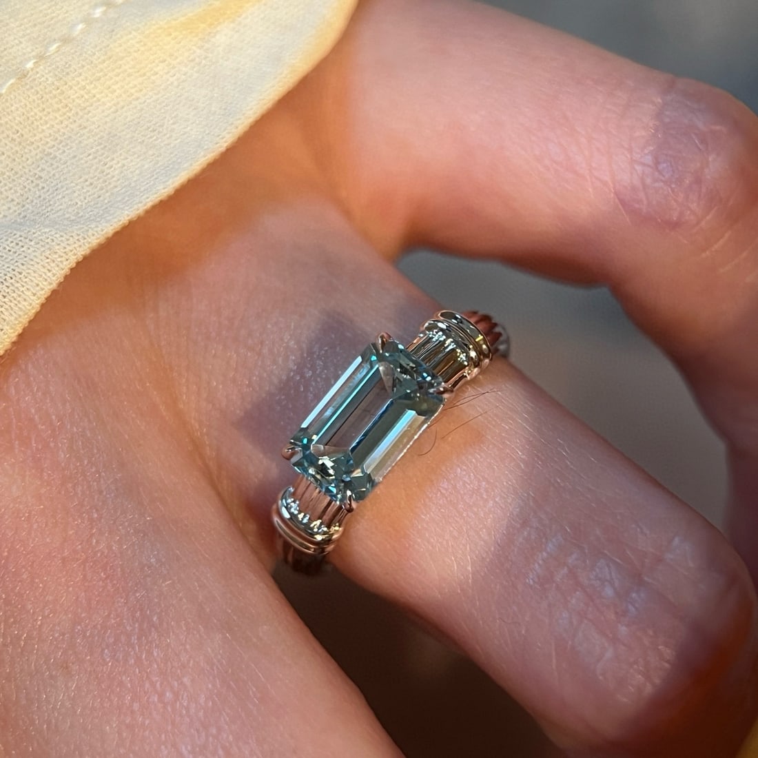 14k Gold 1.37 Ct Natural Aquamarine Ring - 3