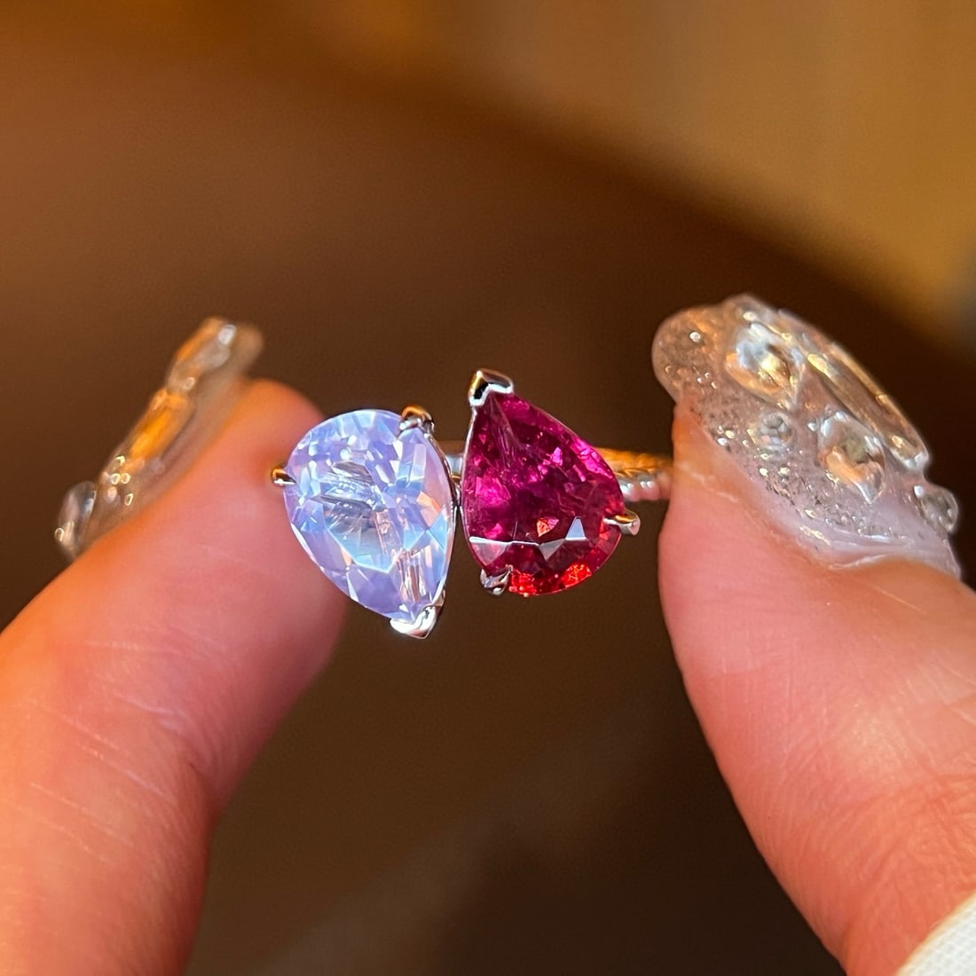 14k Gold 3.04 Ctw Natural Tourmaline & Amethyst & Toi Et Moi Ring: Ref:231054159 // gold content:14k gold // ring size:7. 25us // // main gemstone:tourmaline // shape:pear // carat weight:1. 36ct // color:red // treatment:natural // // adjacent gemstone 2 : amethyst