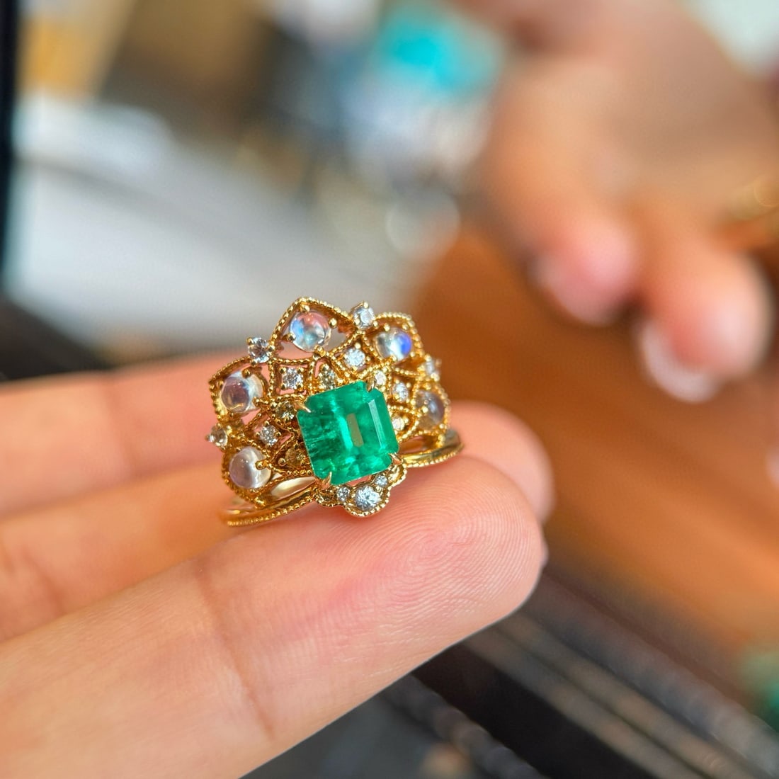 14k Gold 1.41 Ctw Vivid Green Natural Emerald & Diamond Ring - 2