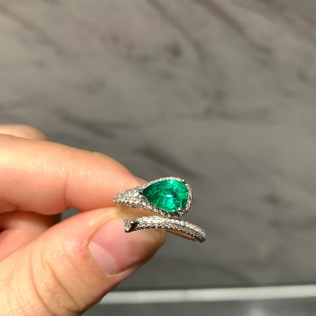 14k Gold 1.79 Ctw Vivid Green Natural Emerald & Diamond Ring - 4