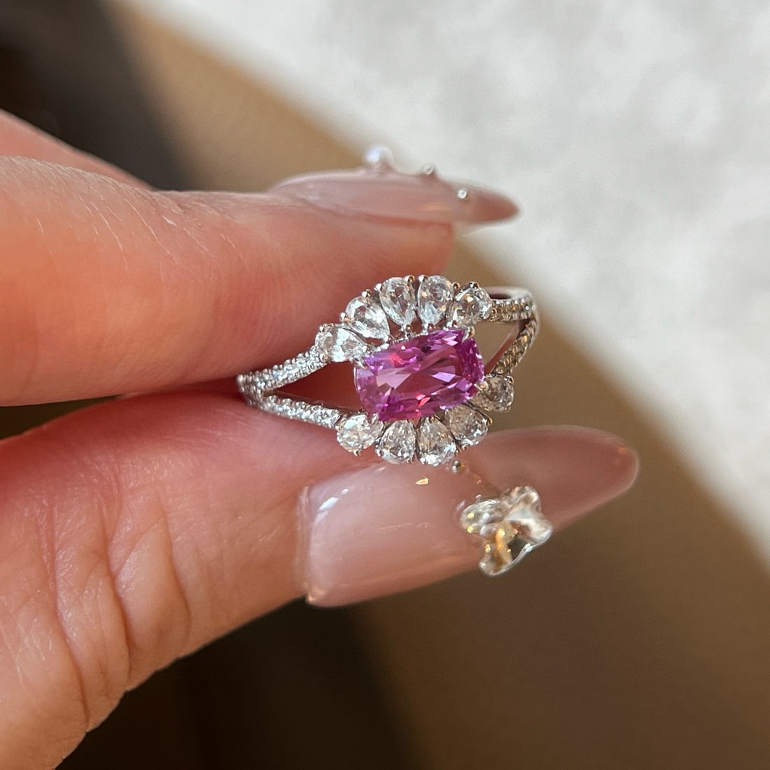 14k Gold 1.20 Ctw Natural Sapphire & Diamond Ring: Ref:231054175 // gold content:14k gold // ring size:7. 25us // // main gemstone:sapphire // shape:cushion // carat weight:1. 05ct // color:orangish pink // treatment:natural // // adjacent gemstone 2 