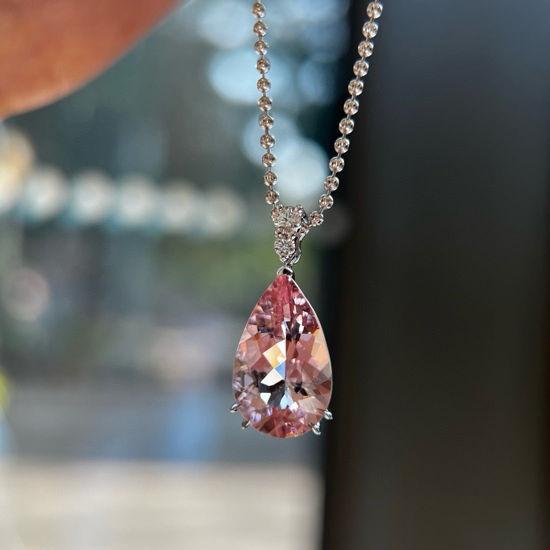 14k Gold 5.43 Ctw Natural Morganite & Diamond Pendant( Without Chain ): Ref:231054182 // gold content:14k gold // main gemstone:morganite // shape:pear // carat weight:5. 31ct // color:pink // treatment:natural // // adjacent gemstone 2 : diamond // shape:round // carat