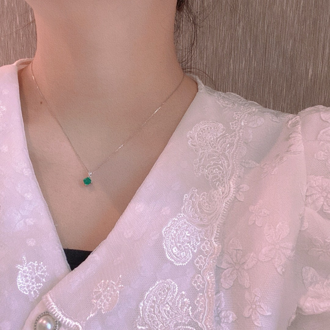 14k Gold 0.69 Ctw Vivid Green Natural Emerald & Diamond Pendant( Without Chain ) - 4