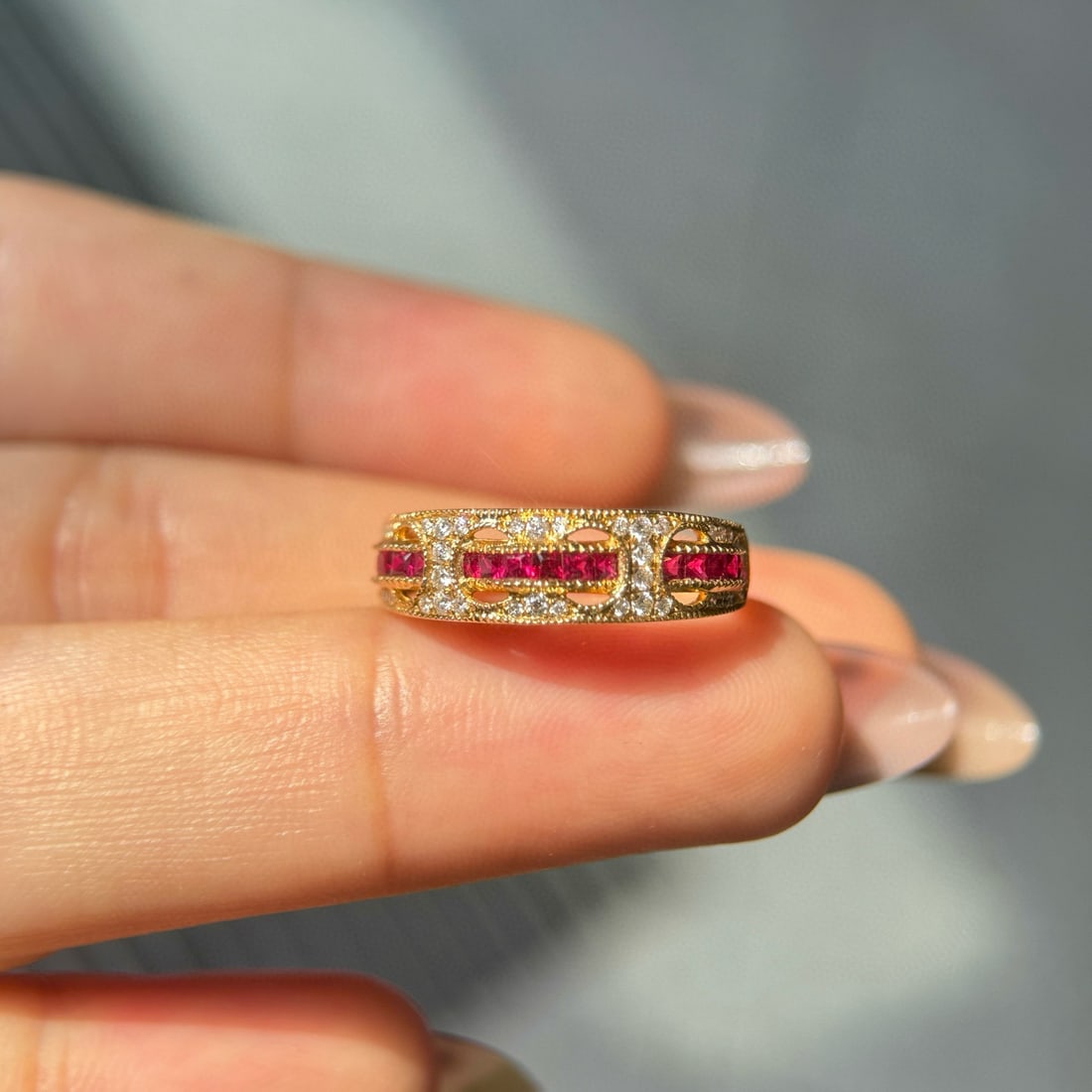14k Gold 0.57 Ctw Natural Ruby & Diamond Ring: Ref:231054188 // gold content:14k gold // ring size:7. 25us // // main gemstone:ruby // shape:princess // carat weight:0. 43ct // color:red // treatment:natural // // adjacent gemstone 2 : diamond //