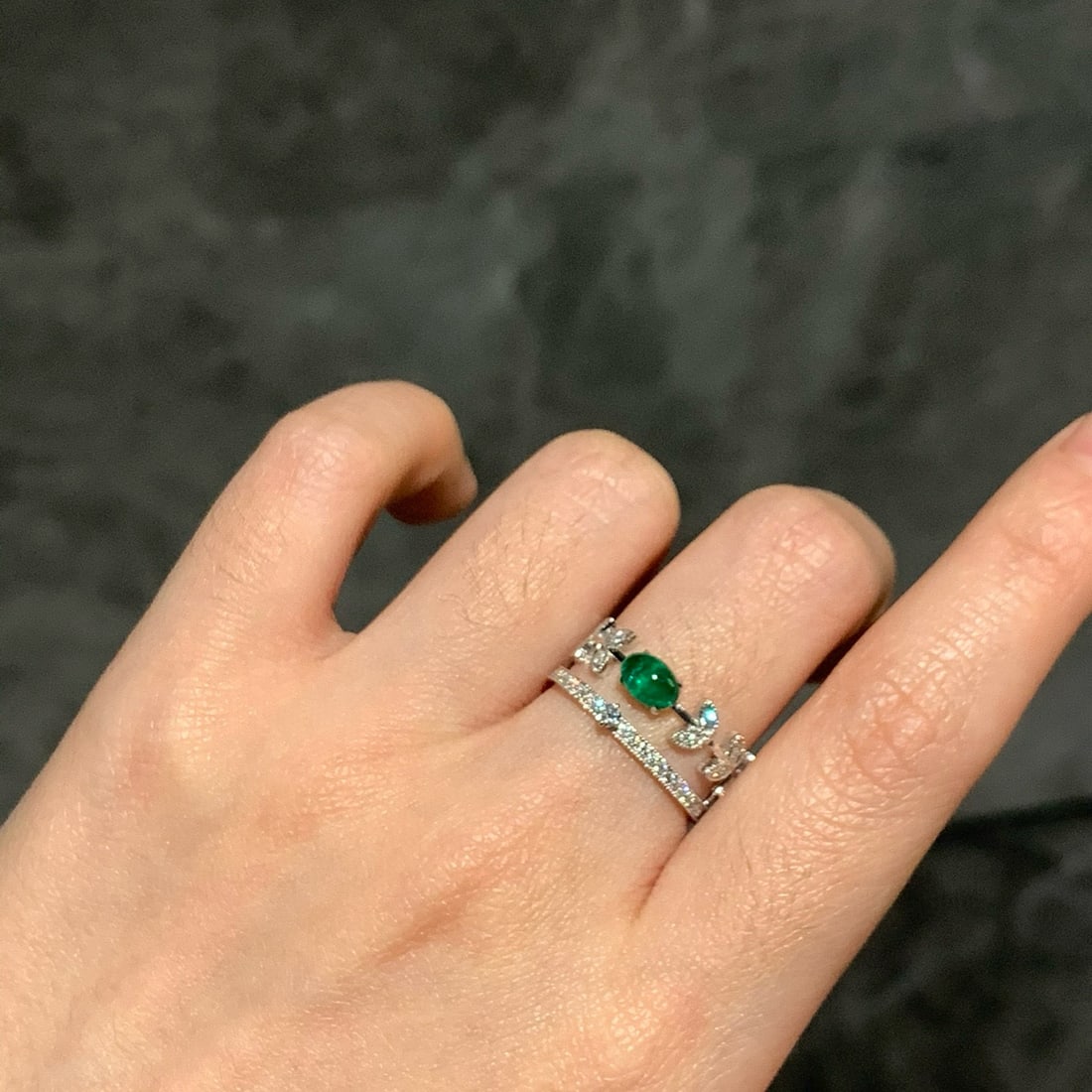 14k Gold 0.92 Ctw Vivid Green Natural Emerald & Diamond Ring - 4