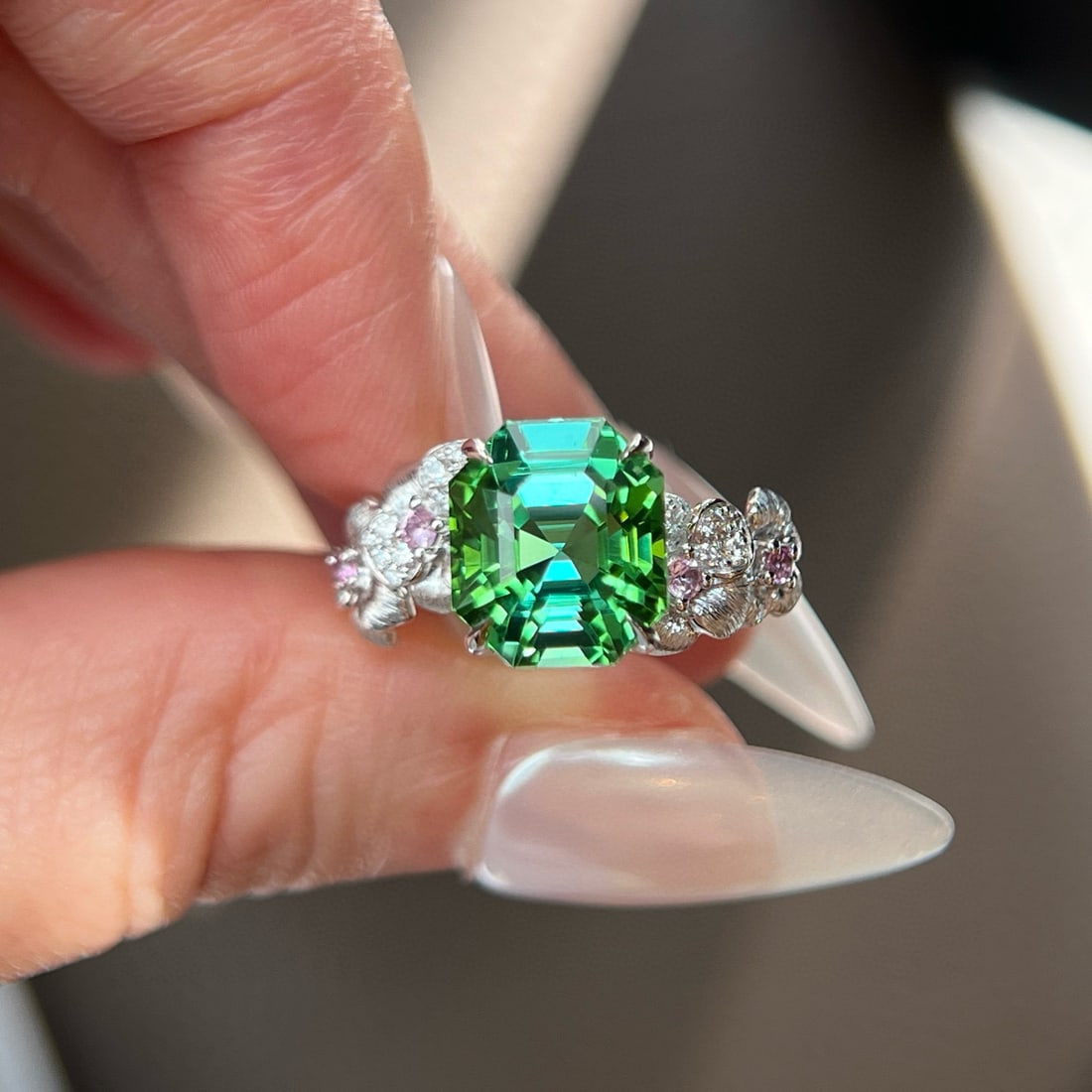 14k Gold 6.23 Ctw Natural Tourmaline & Diamond Ring: Ref:231054203 // gold content:14k gold // ring size:7. 25us // // main gemstone:tourmaline // shape:octagonal // carat weight:6. 12ct // color:green // treatment:natural // // adjacent gemstone 2 : di