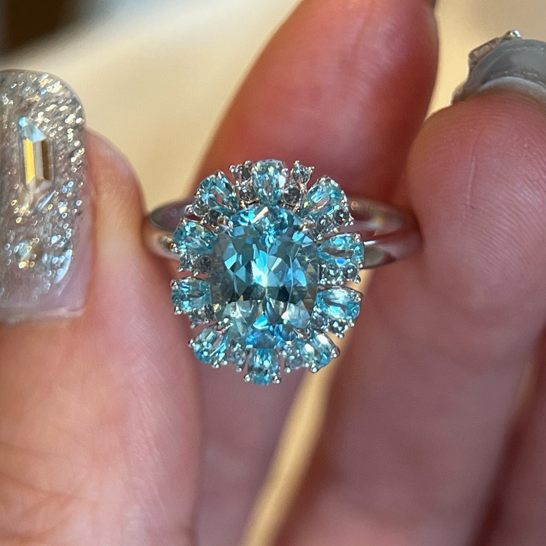 14k Gold 1.93 Ctw Natural Aquamarine & Sapphire Ring: Ref:231054209 // gold content:14k gold // ring size:7. 25us // // main gemstone:aquamarine // shape:oval // carat weight:1. 75ct // color:blue // treatment:natural // // adjacent gemstone 2 :