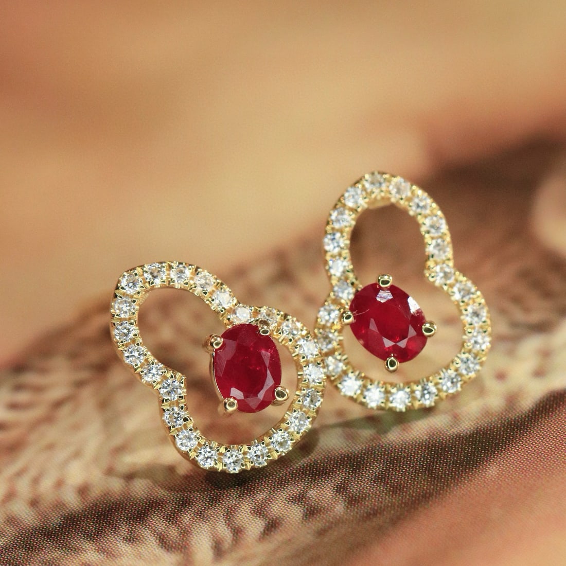 14k Gold 0.38 Ctw Vivid Red Natural Ruby & Diamond Earrings - 6