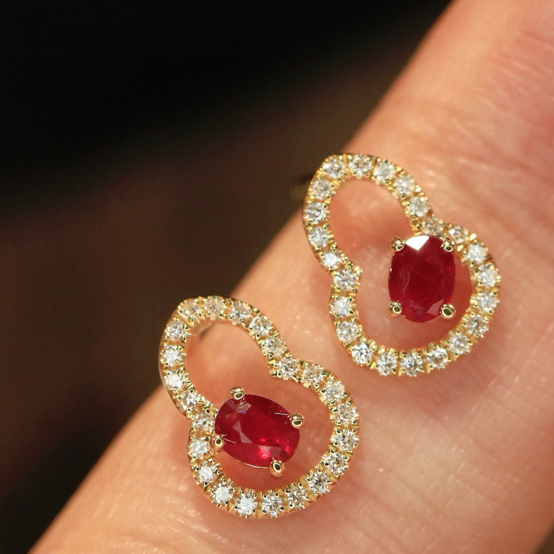 14k Gold 0.38 Ctw Vivid Red Natural Ruby & Diamond Earrings - 7