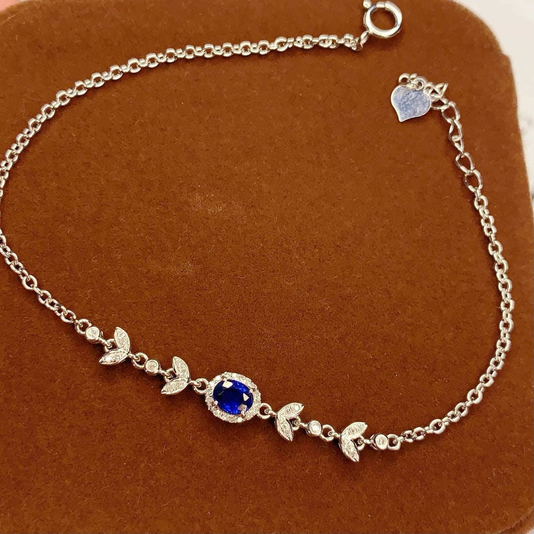 14k Gold 0.4 Ct Vivid Blue Natural Sapphire & Diamond Bracelet - 2