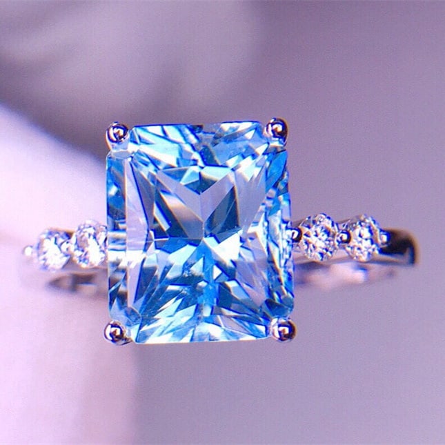 14k Gold 3.96 Ct Natural Aquamarine & Diamond Ring: Ref:231054261 // gold content:14k gold // ring size:7. 25us // // main gemstone:aquamarine // shape:octagonal // carat weight:3. 96ct // color:santa maria color // treatment:natural // // adjacent