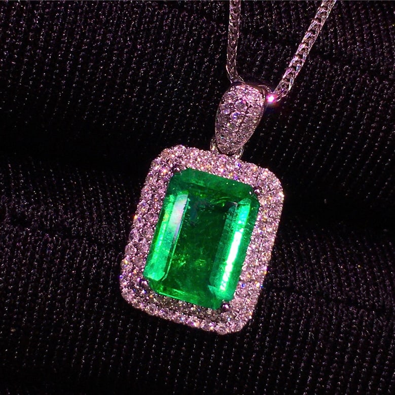 14k Gold 1.62 Ct Vivid Green Natural Emerald & Diamond Pendant( Without Chain ) - 2