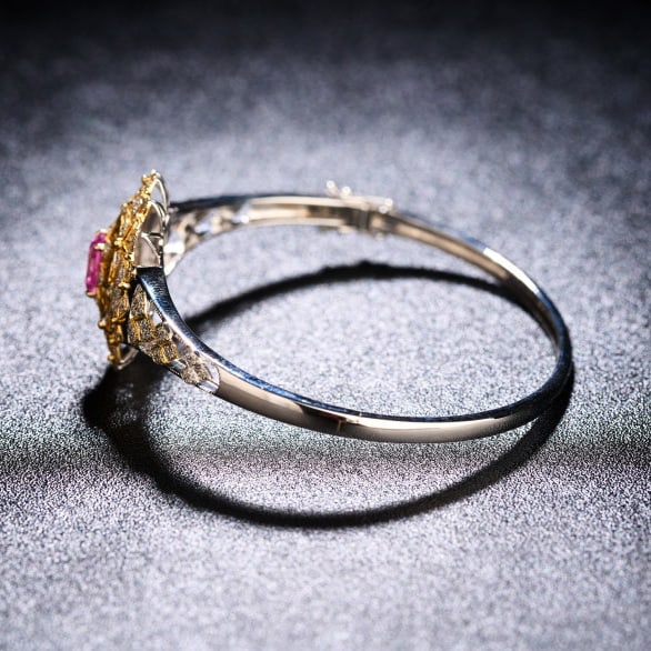 14k Gold 1.95 Ctw Natural Padparadscha Sapphire & Diamond Bangle - 4