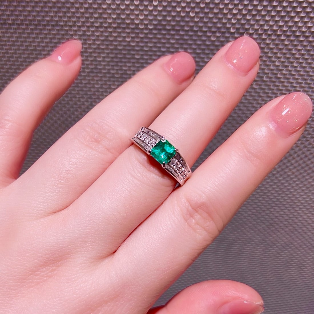 14k Gold 1.46 Ctw Natural Emerald & Diamond Ring - 5