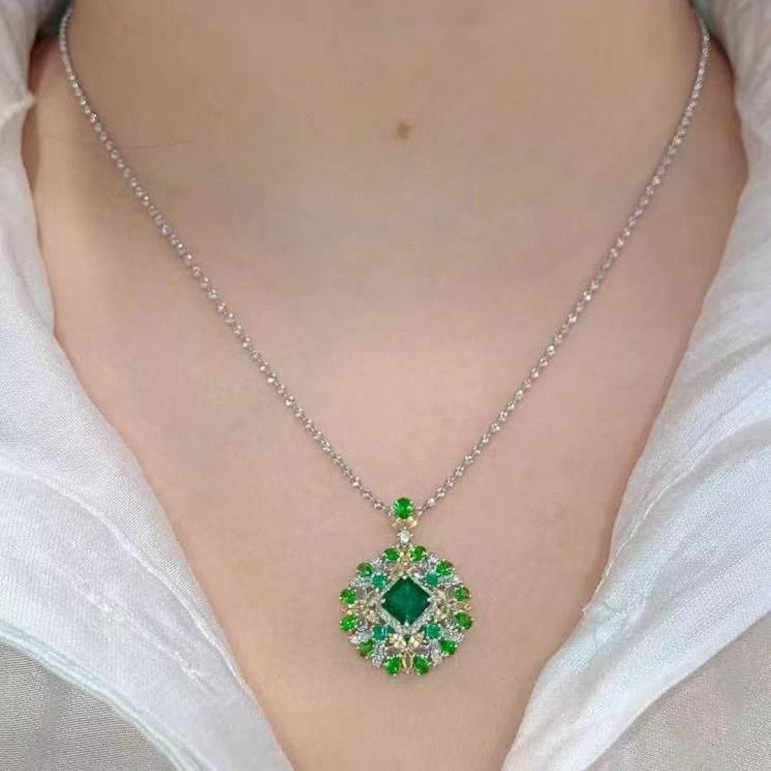 14k Gold 1.27 Ctw Vivid Green Natural Emerald & Diamond Pendant( Without Chain ) - 6