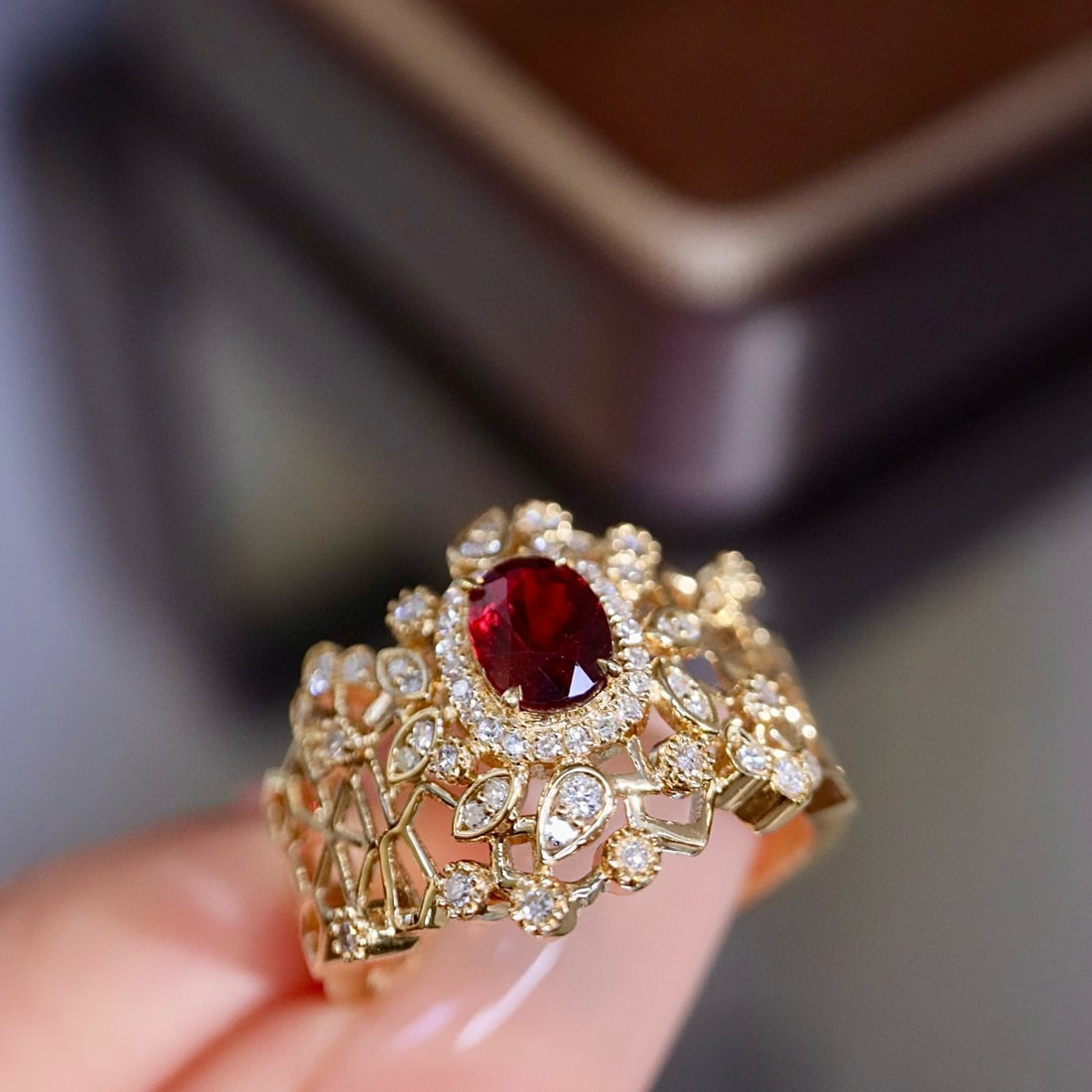 14k Gold 0.95 Ctw Natural Ruby & Diamond Ring - 8