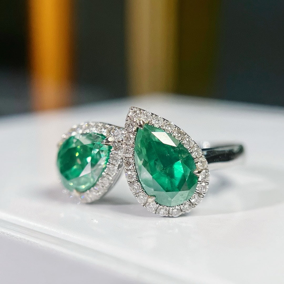 14k Gold 3.48 Ctw Natural Green Diamond & Diamond Ring - 2