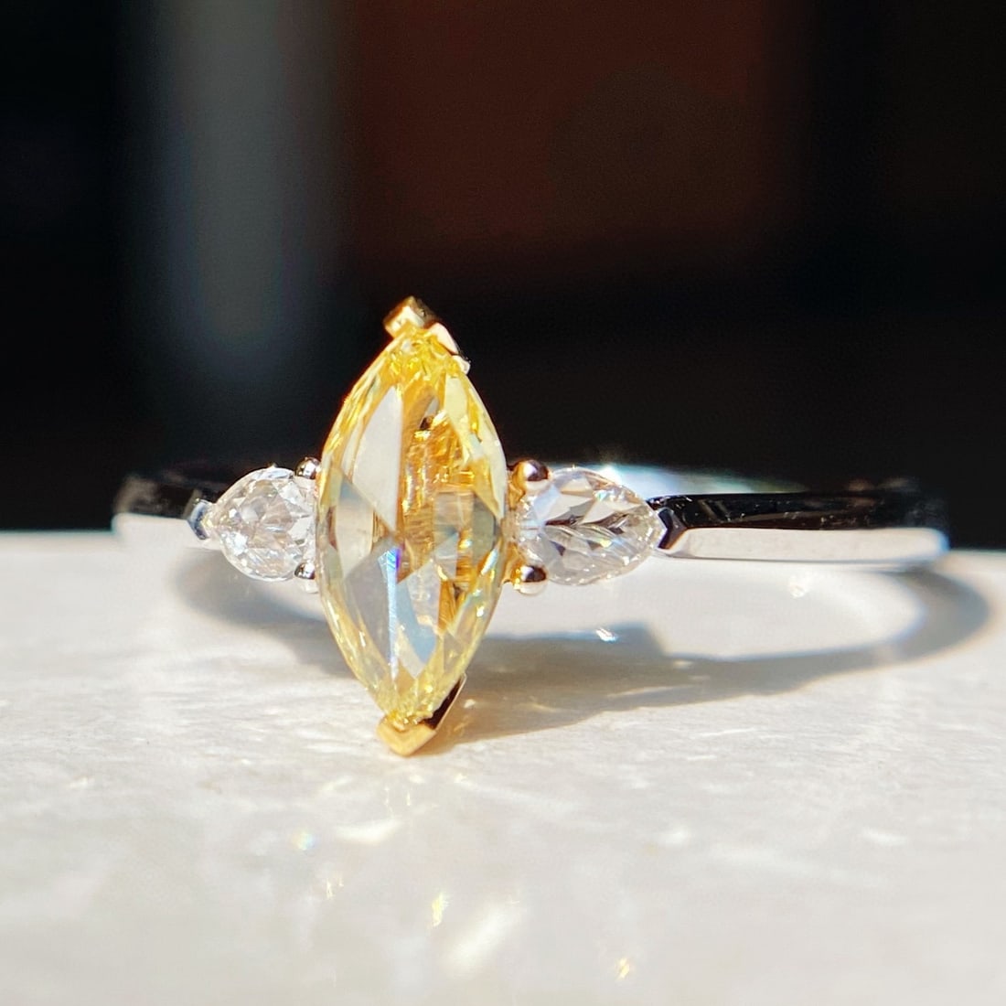 14k Gold 0.59 Ctw Natural Yellow Diamond & Diamond Ring - 3