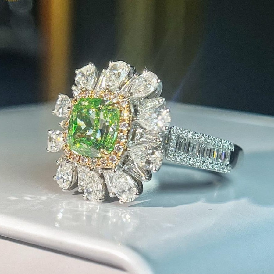 Gia Certified 14k Gold 4.05 Ctw Natural Green Diamond & Diamond Ring/pendant( Without Chain ) - 2