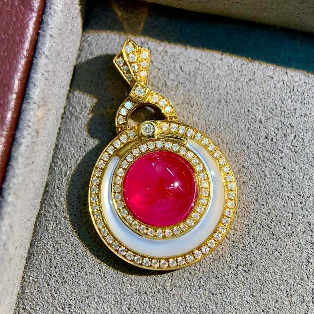 14k Gold 2.57 Ctw Vivid Red Natural Ruby & Diamond Pendant( Without Chain ) - 3