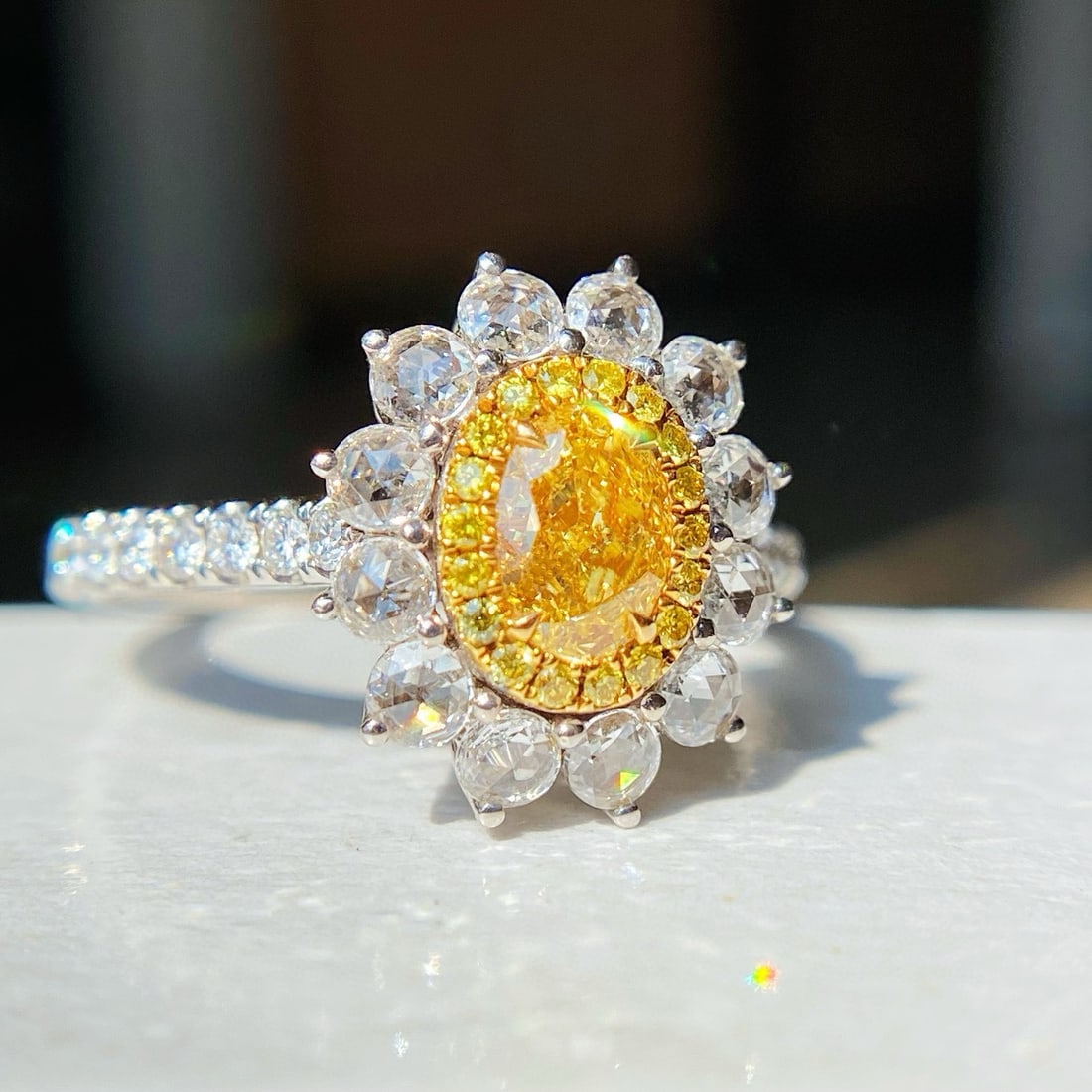 Gia Certified 14k Gold 1.17 Ctw Natural Yellow Diamond & Diamond Ring - 2