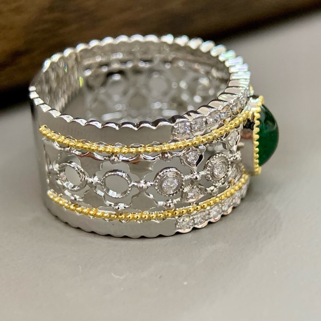 14k Gold 0.98 Ctw Vivid Green Natural Emerald & Diamond Ring - 3